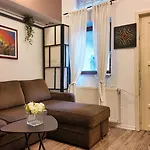 Intimo Oldtown Romantic Apartment
