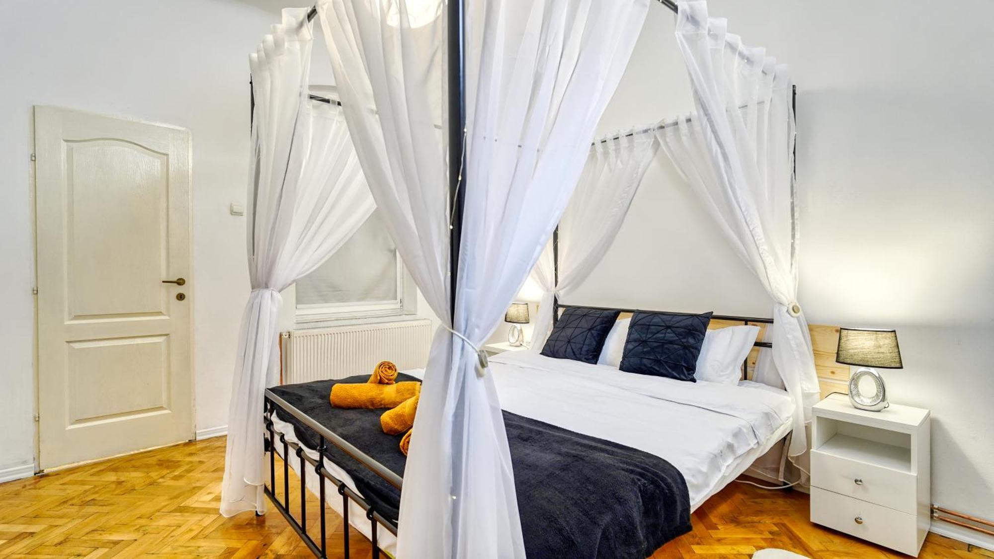 Intimo Oldtown Romantic Braşov